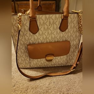 Michael Kors White Front Pocket Tote